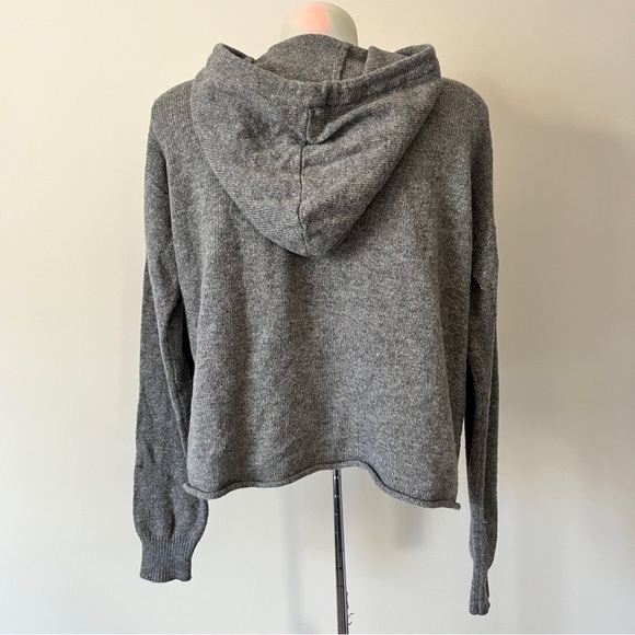 Brandy  Melville Giovanna Wool Hoodie Crop Sweater Gray Pullover Knit One Size - Picture 3 of 15